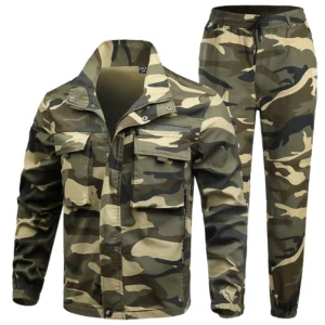 Men's outdoor camouflage suit